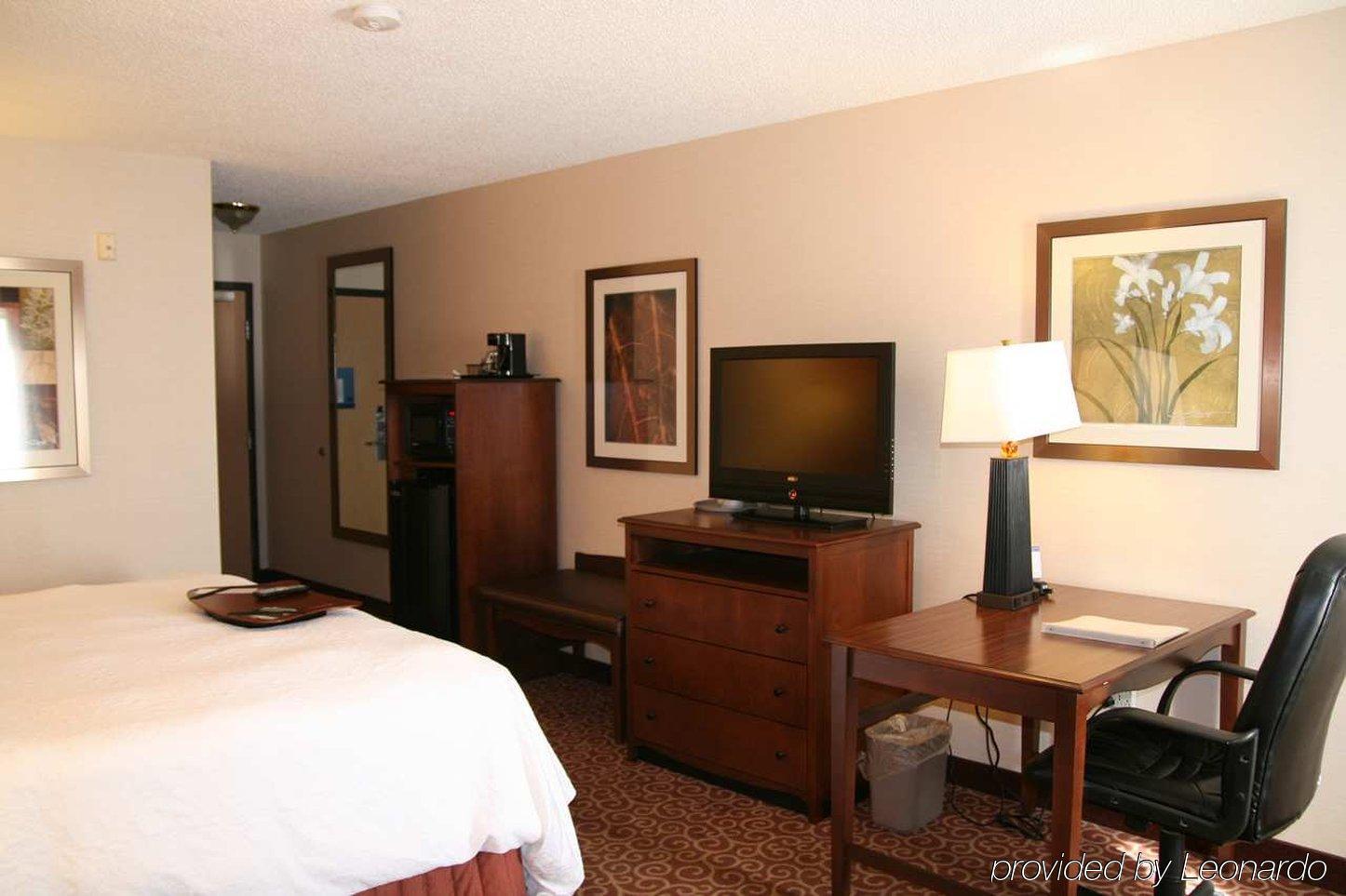 Hampton Inn Мангаттан Номер фото